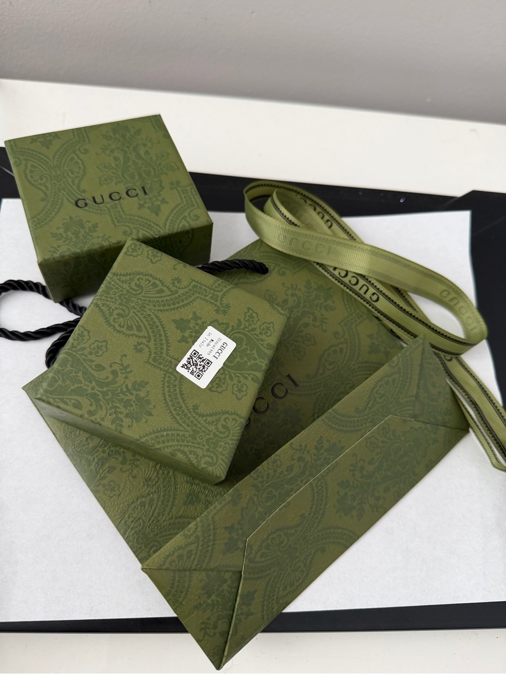 Gucci Green Paisley Gift Bag and Box Set empty - Picture 2 of 4